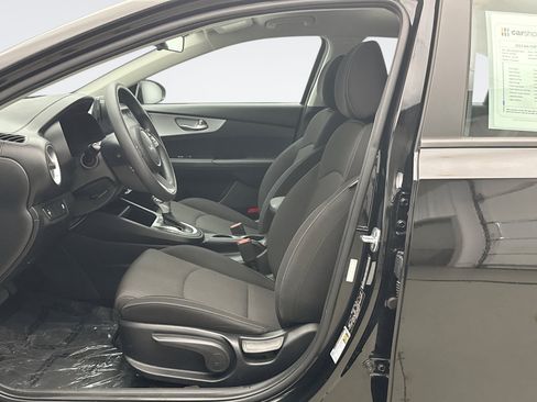 Used 2023 Kia Forte LXS FWD image 11