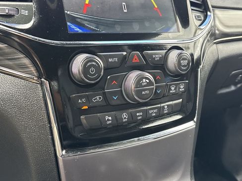 Certified 2019 Jeep Grand Cherokee Limited X AWD/4WD image 24