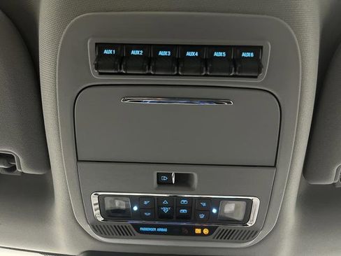 Used 2023 Ford F250 Lariat w/ Black Appearance Package image 29