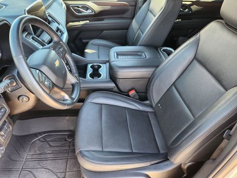 Used 2024 Chevrolet Tahoe High Country AWD/4WD image 13