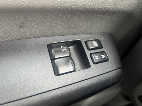 Used 2019 Nissan NV 2500 S w/ Back Door Glass Package RWD image 15