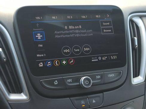 Used 2022 Chevrolet Malibu LT w/ Leather Package FWD image 17