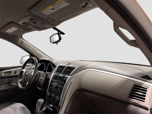 Used 2011 Chevrolet Traverse LS image 26