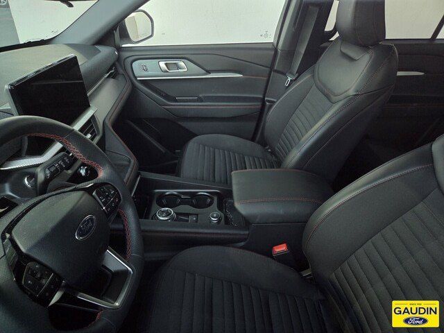 Certified 2025 Ford Explorer ST-Line RWD image 5