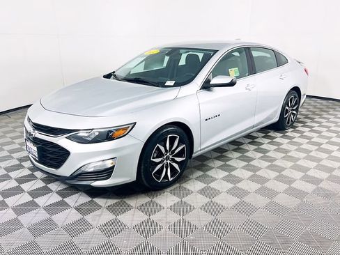 Used 2022 Chevrolet Malibu RS image 3