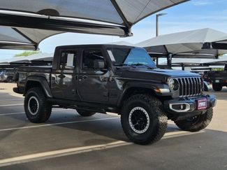 Used 2021 Jeep Gladiator Sport AWD/4WD video 3