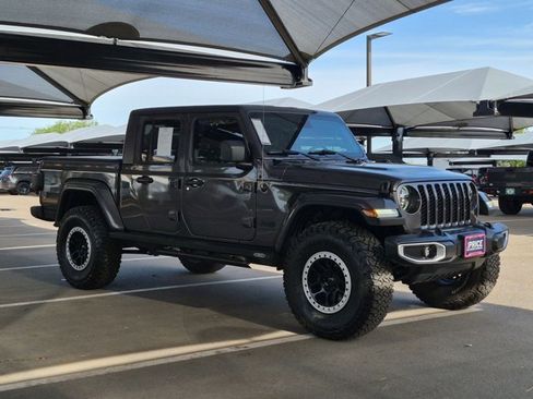 Used 2021 Jeep Gladiator Sport AWD/4WD image 3