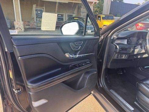 Used 2022 Lincoln Corsair FWD image 21