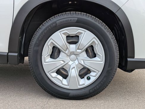 Used 2022 Subaru Forester Base image 7