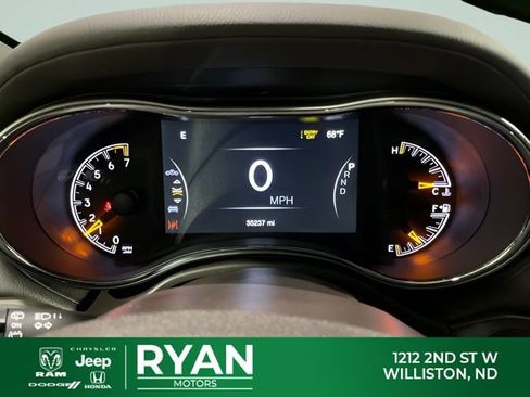 Used 2018 Jeep Grand Cherokee Overland AWD/4WD image 16