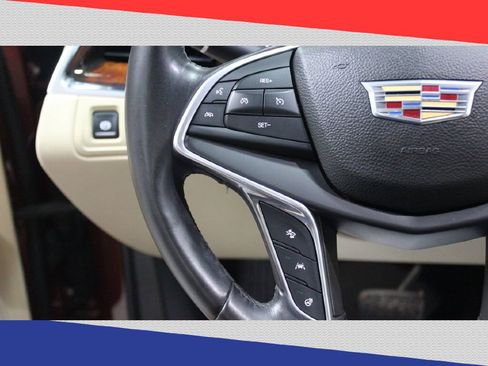 Used 2017 Cadillac XT5 Luxury w/ Driver Awareness Package image 16