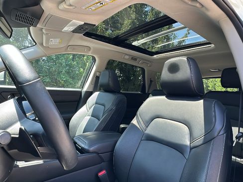 Certified 2024 Nissan Pathfinder SL w/ SL Premium Package AWD/4WD image 13