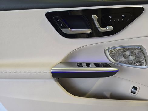 Certified 2025 Mercedes-Benz C 300 Sedan image 30