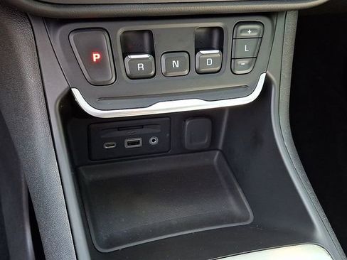 Used 2018 GMC Terrain Denali w/ GMC Pro Grade Package AWD/4WD image 11