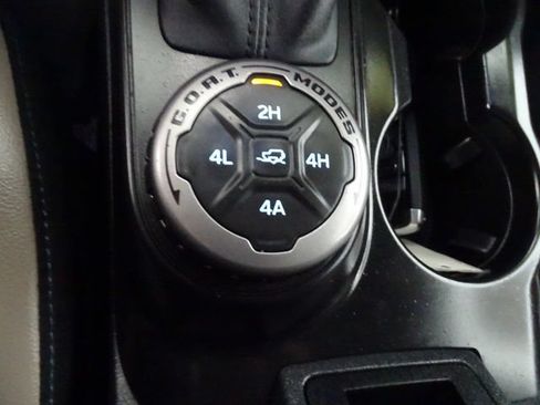 Used 2023 Ford Bronco Wildtrak AWD/4WD image 12
