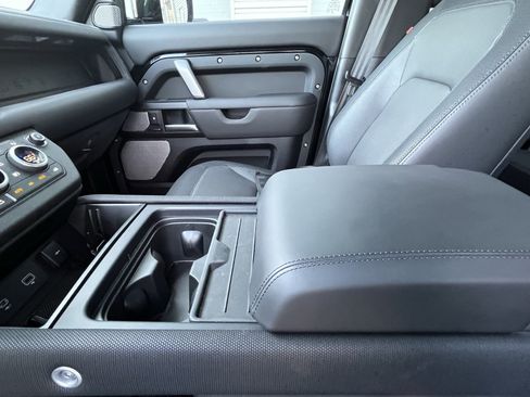 Used 2024 Land Rover Defender 130 Outbound image 24