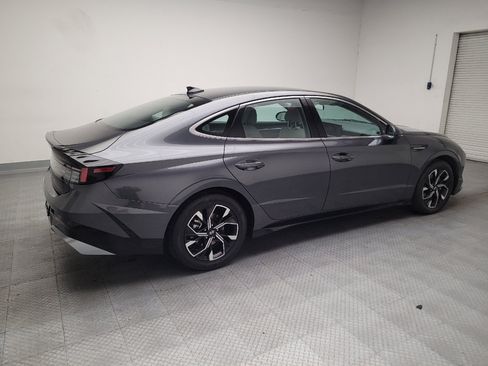 Used 2025 Hyundai Sonata SEL FWD image 10