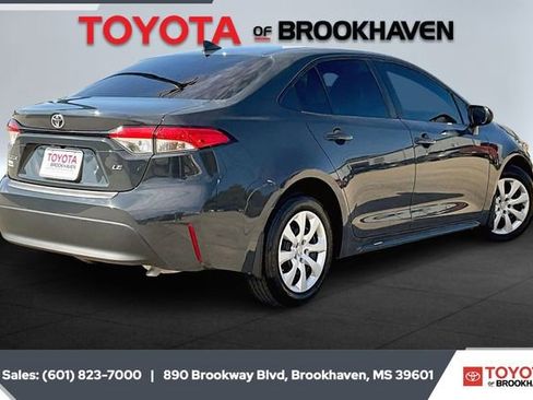 Used 2024 Toyota Corolla LE image 11