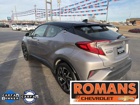 Used 2020 Toyota C-HR XLE image 5