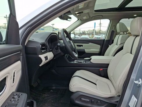 Certified 2026 Honda Pilot Touring image 13