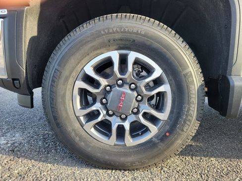 New 2026 GMC Sierra 2500 SLT AWD/4WD image 11