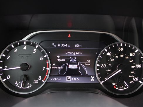 Certified 2024 Nissan Titan SV w/ SV Convenience Package image 24