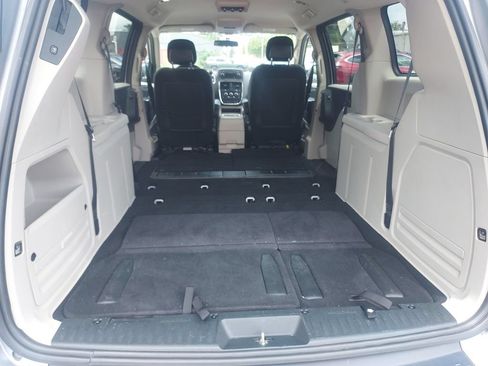 Used 2015 Dodge Grand Caravan SXT FWD image 36