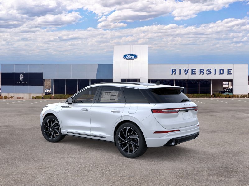 New 2025 Lincoln Corsair Grand Touring w/ Equipment Group 301A AWD/4WD image 4