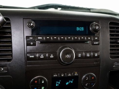 Used 2014 Chevrolet Silverado 2500 LT w/ Z71 Appearance Package image 12