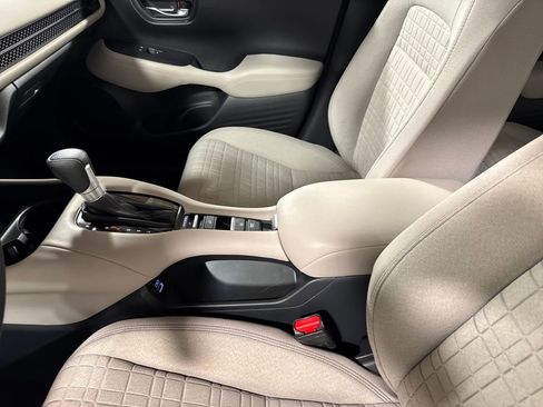 Certified 2023 Honda HR-V LX image 31