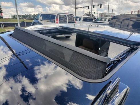 Used 2024 Chevrolet Tahoe High Country image 34