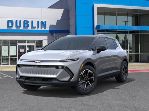 New 2026 Chevrolet Equinox EV LT image 7