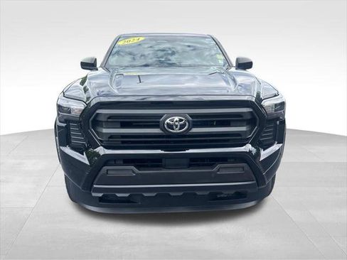 Certified 2024 Toyota Tacoma SR w/ SR Upgrade Package AWD/4WD image 8