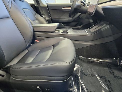 Used 2023 Tesla Model 3 Standard Range RWD image 7