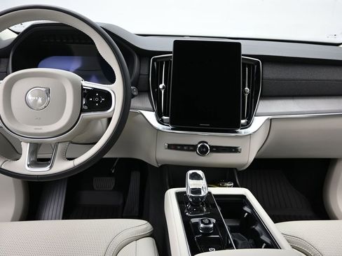 New 2026 Volvo XC90 B6 Ultra w/ Protection Package AWD/4WD image 12