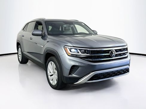 Used 2023 Volkswagen Atlas Cross Sport SE FWD image 3