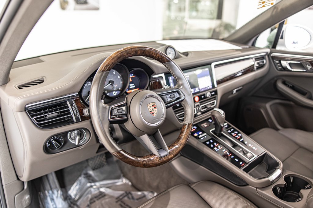 Used 2023 Porsche Macan GTS w/ Premium Package Plus AWD/4WD image 20