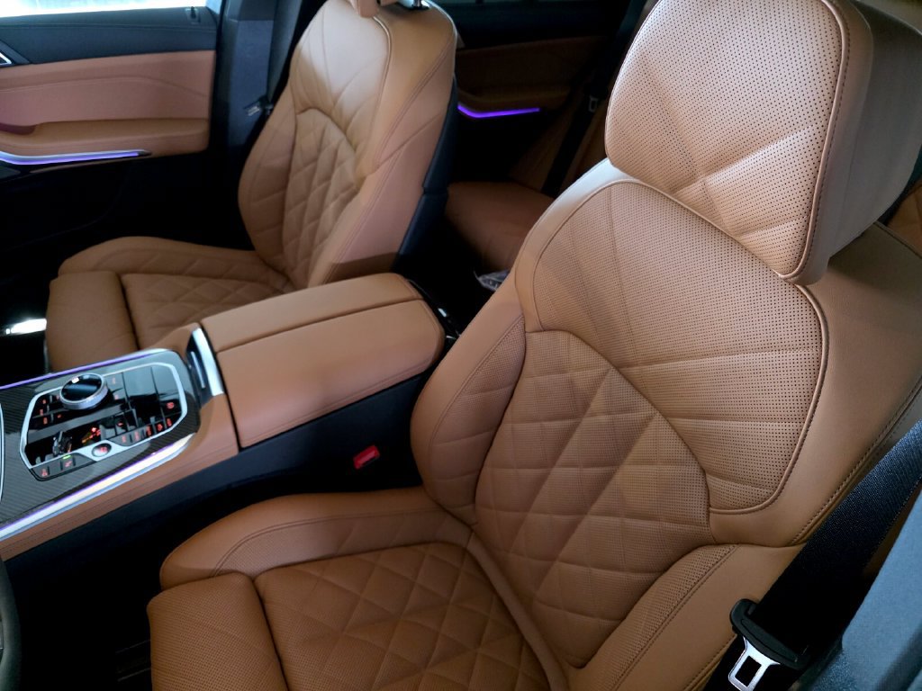 New 2026 BMW X5 M60i AWD/4WD image 9