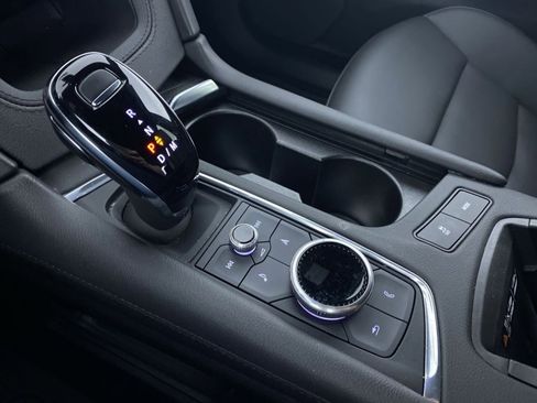 New 2025 Cadillac XT6 Premium Luxury w/ Technology Package FWD image 8