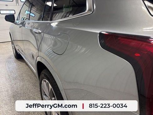 Used 2024 Cadillac XT6 Premium Luxury w/ Technology Package AWD/4WD image 10