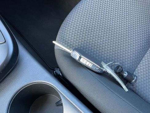 Used 2025 Kia Soul LX w/ LX Technology Package image 21