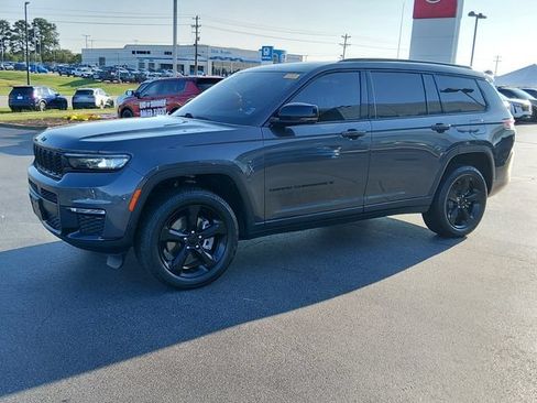 Used 2024 Jeep Grand Cherokee L Limited w/ Black Appearance Package RWD image 7