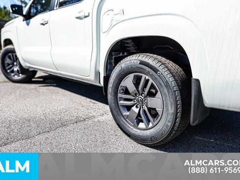 Certified 2025 Nissan Frontier SV w/ SV Convenience Package image 15