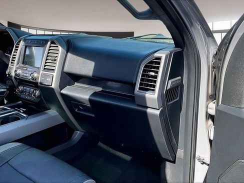 Used 2018 Ford F150 Raptor w/ Equipment Group 802A Luxury image 16