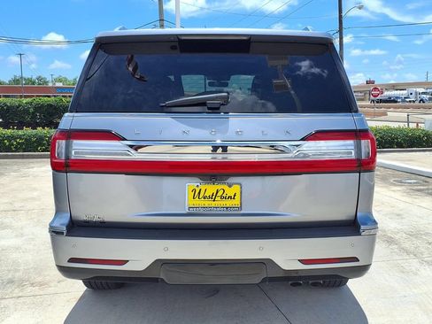 Used 2020 Lincoln Navigator Reserve AWD/4WD image 5