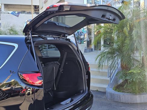New 2026 Chrysler Pacifica Select image 9