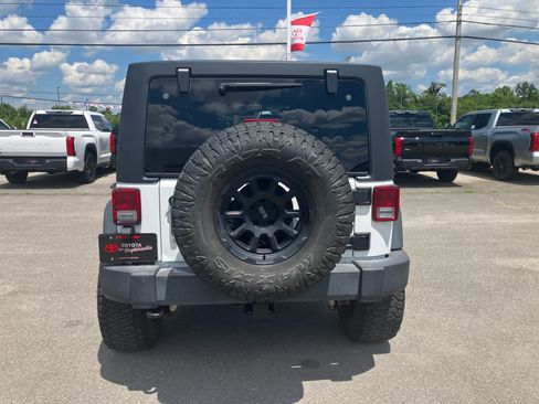 Used 2016 Jeep Wrangler Unlimited Sport w/ Quick Order Package 24S AWD/4WD image 6