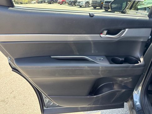 Used 2022 Hyundai Palisade SEL w/ 8P Bench Seat Package FWD image 34