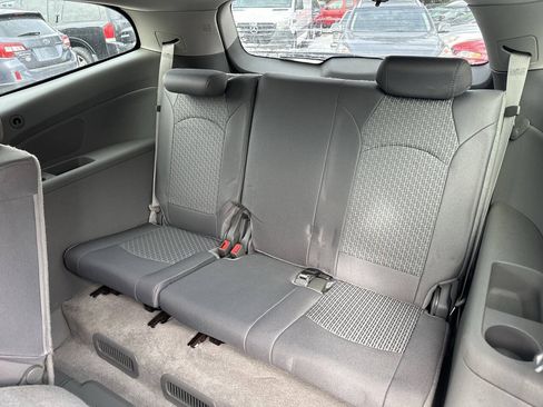 Used 2012 Chevrolet Traverse LS FWD image 21