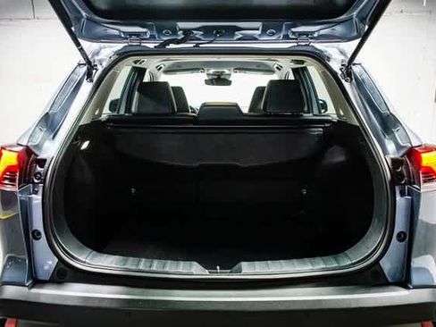 Certified 2023 Toyota Corolla Cross XLE image 27